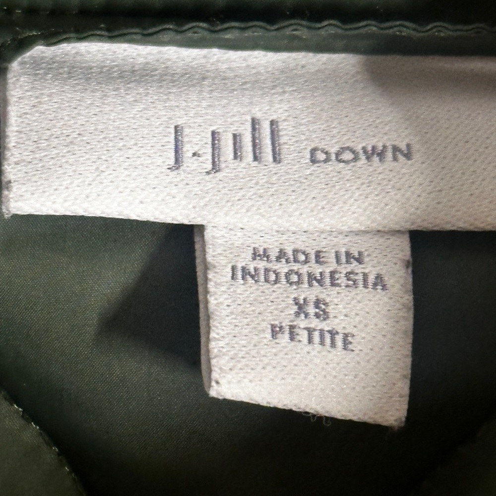 J. Jill Down Olive Green Quilted Puffer Jacket Women's Sz XS Petite NWOT - Picture 3 of 4